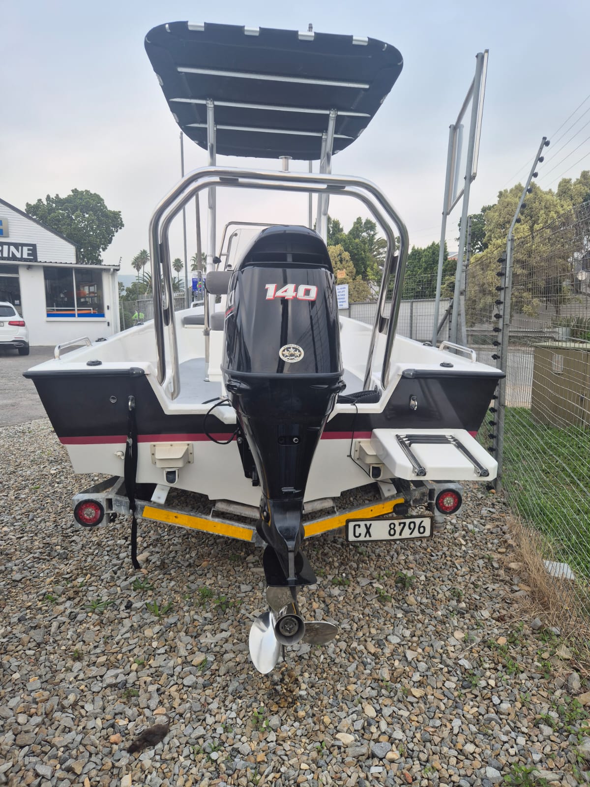 Fusion 17 with 140HP Yamaha Four Stroke - Image 6