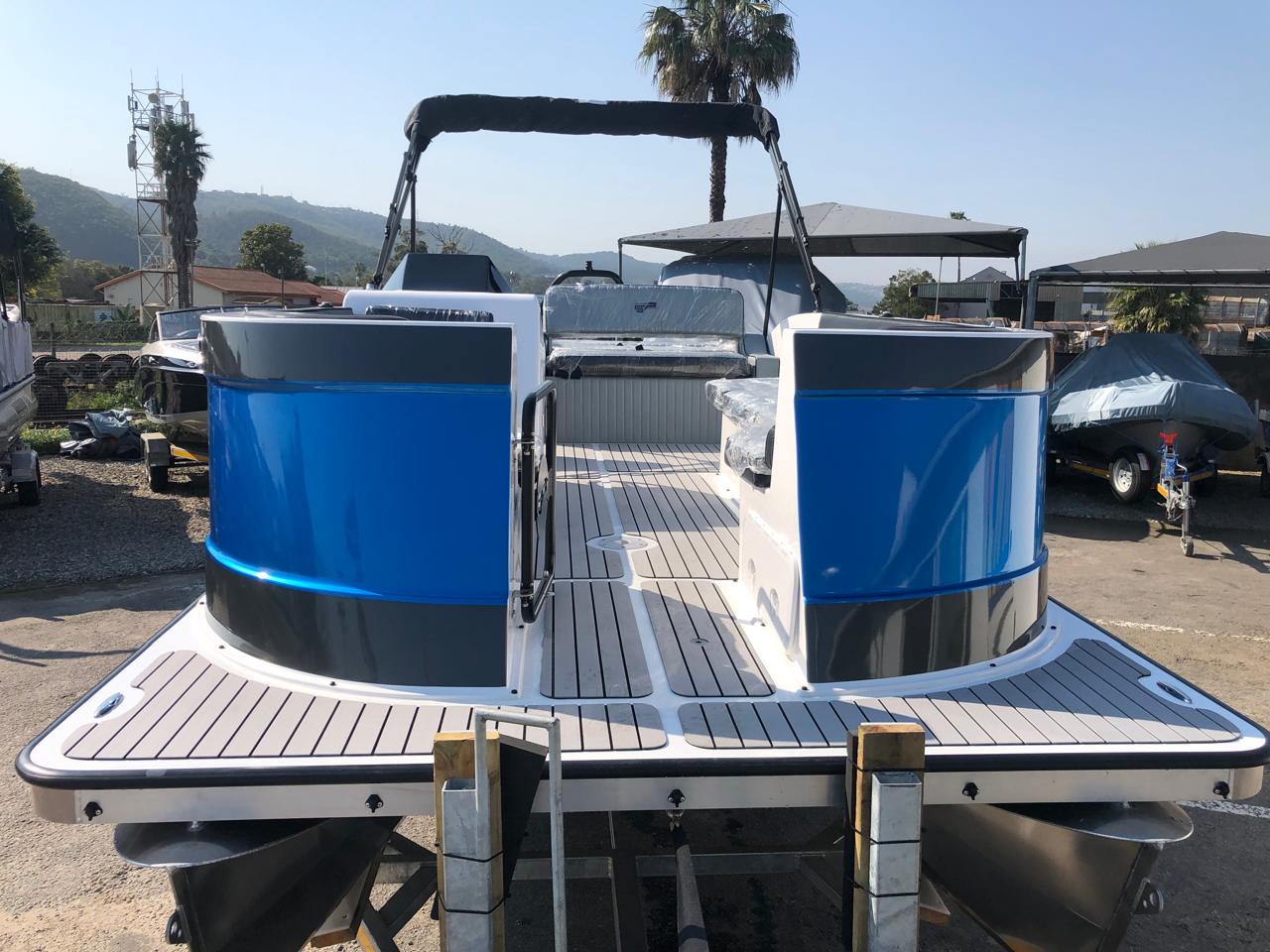 New 6250 Spitfire Pontoon Boat with 140HP Suzuki Four Stroke - Image 2